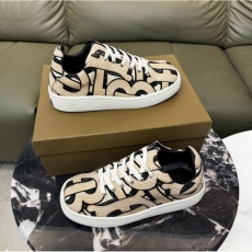 Burberry Low Shoes